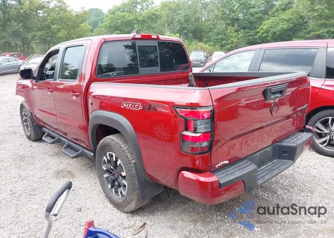 2022 Nissan Frontier Pro-4X 4X4 z USA, uszkodzony, nr VIN 1N6ED1EK0NN622535